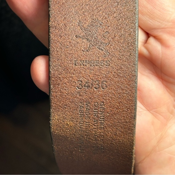 EXPRESS SZ 34-36 Brown Smooth Leather Belt 42 x 1.5”!Silver Buckle 2 x 1.75” - Picture 7 of 8